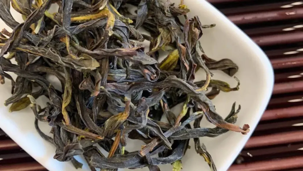 Fenghuang Dancong Oolong Tea details