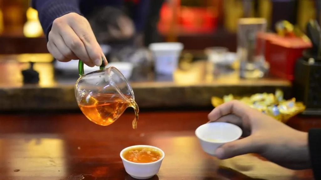 How often do the Chinese drink tea?