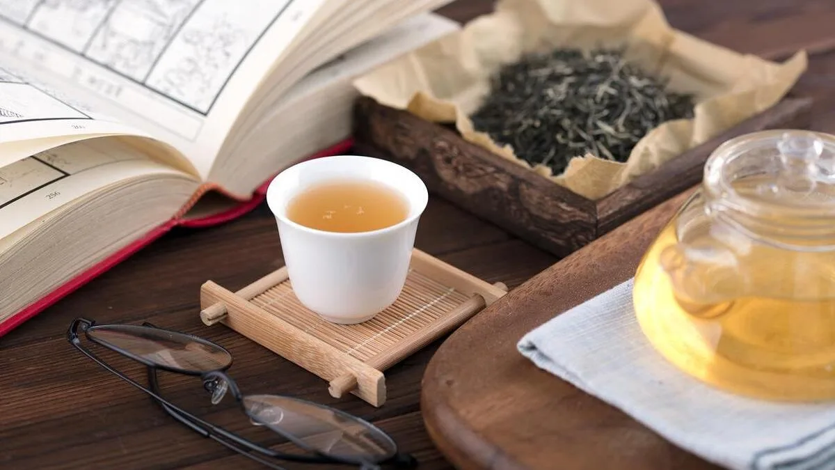 How Chinese tea culture is affected by coffee?