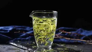 Why Chinese drink green tea?