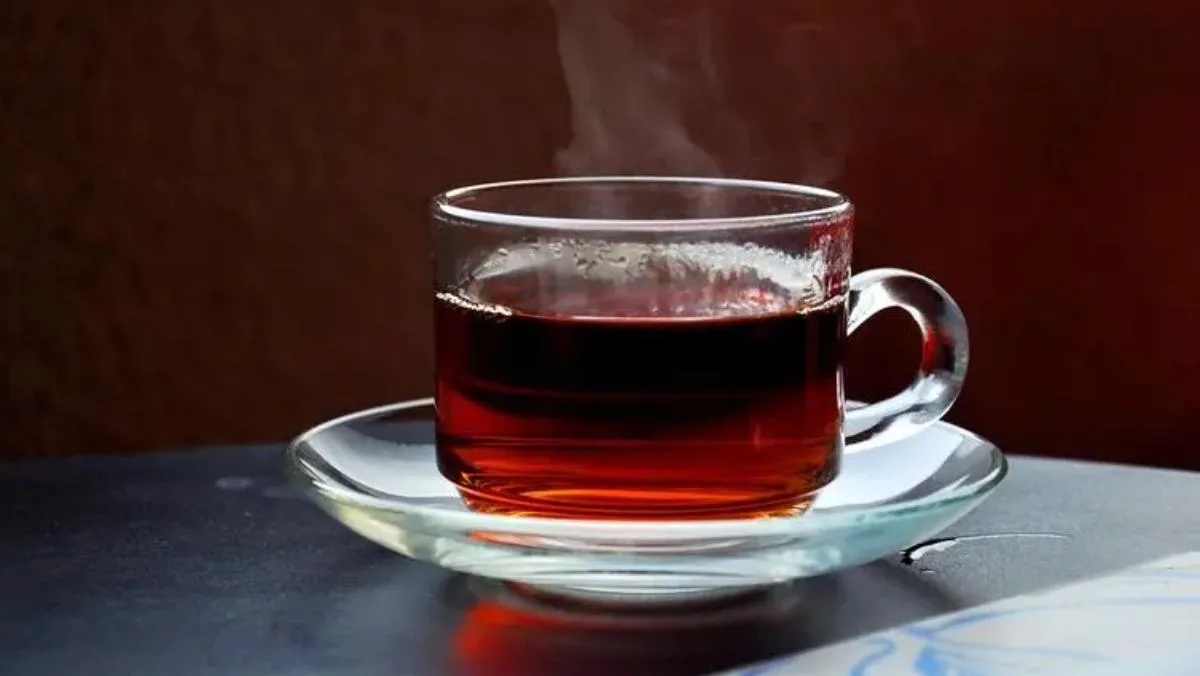 Why do Chinese people drink hot tea?