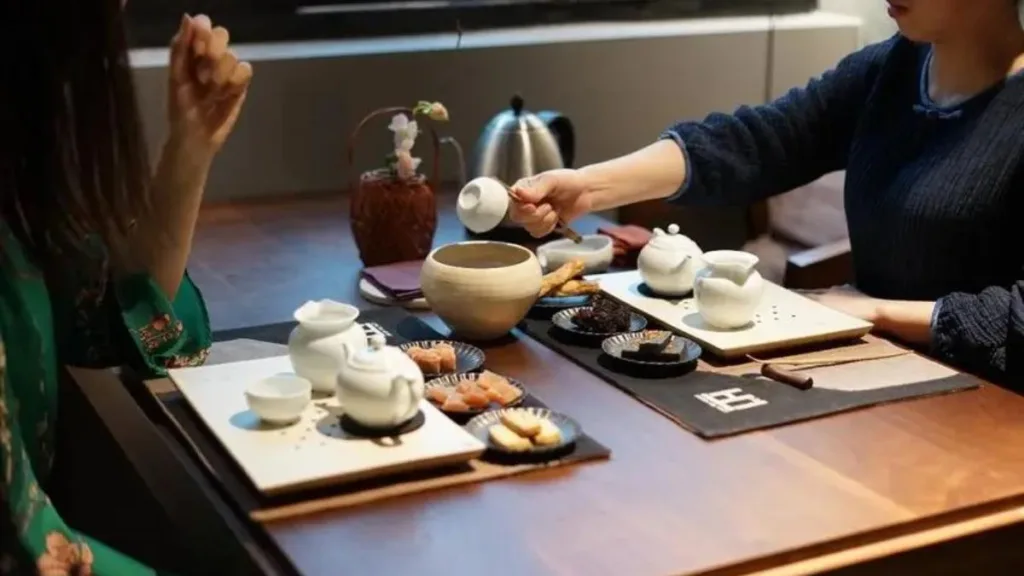 Why does the tea in teahouses have a better taste?