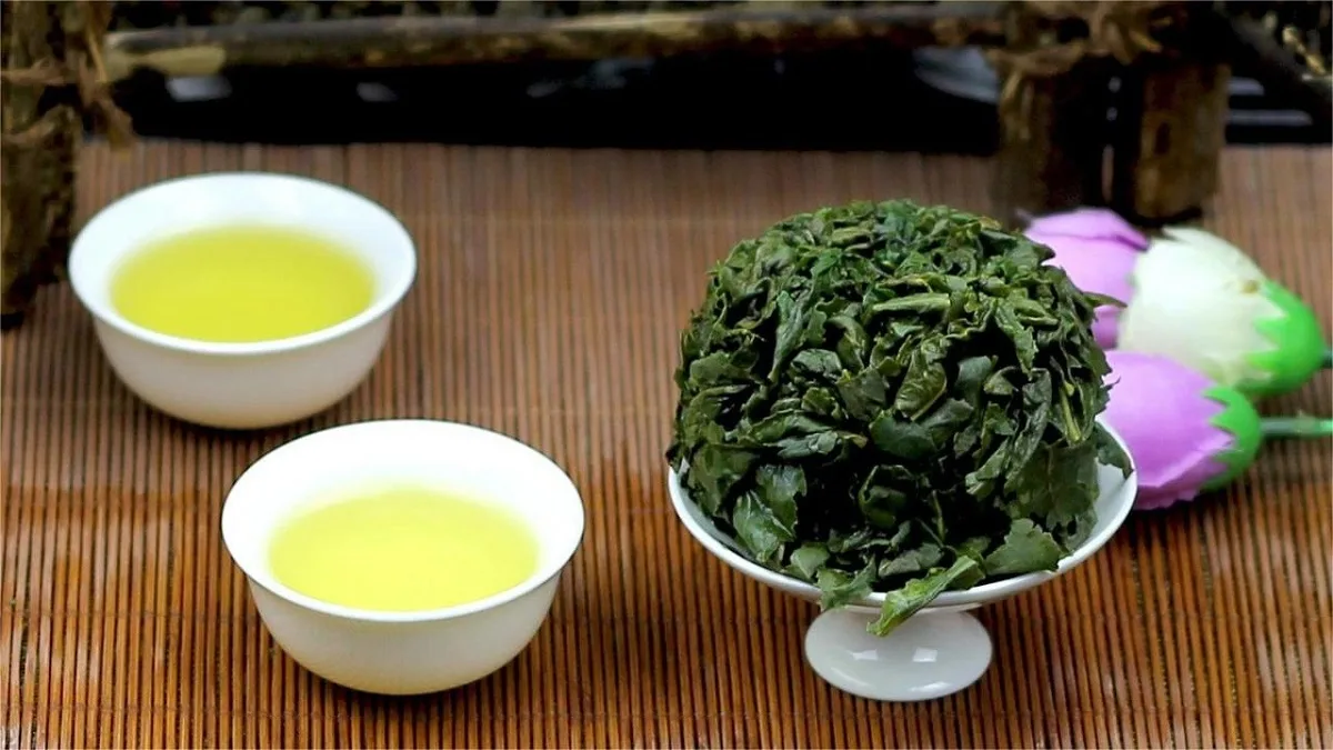 Chinese Oolong Tea - what it is, manufacturing process, and varieties