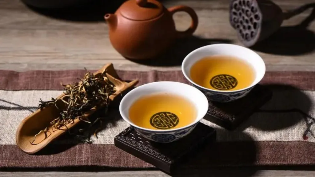 How much theanine in black tea?
